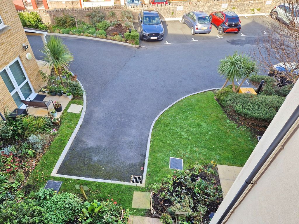 Additional image 9 of 1 bed flat for saleStoneleigh Court, John Street, Porthcawl CF36