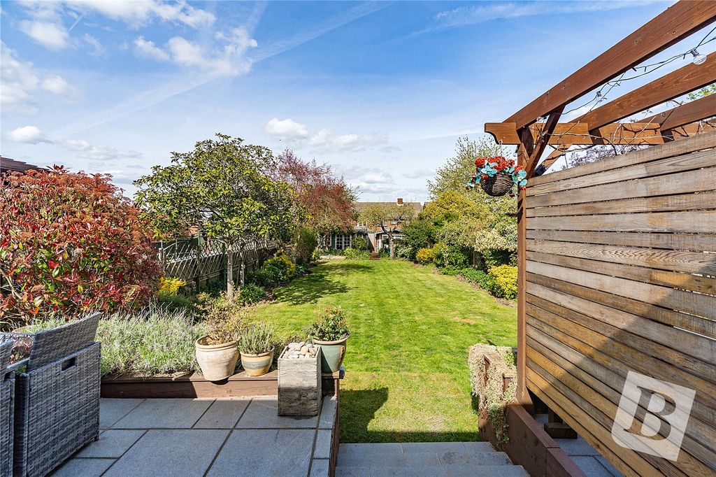 Additional image 6 of 5 bed semi-detached house for saleBrentwood Road, Ongar, Essex CM5