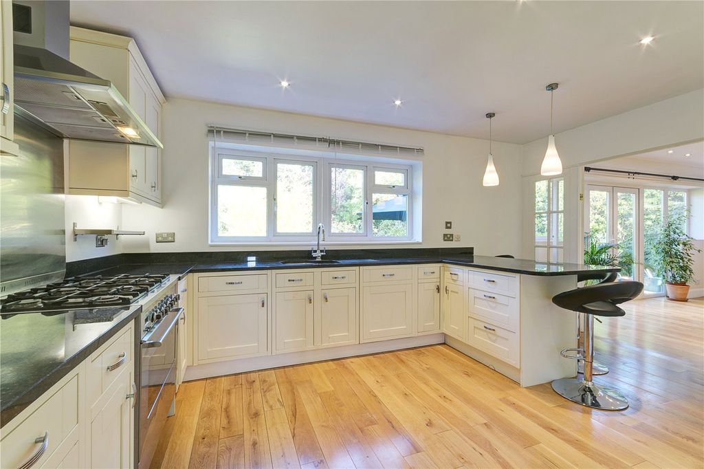 Additional image 6 of 4 bed link detached house for saleBurghley Avenue, New Malden KT3