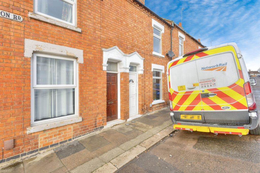 2 bed terraced house for saleNewington Road, Northampton NN2