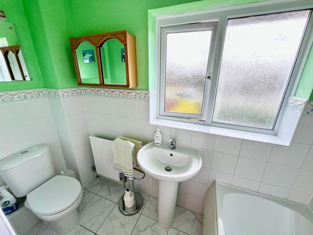 Additional image 10 of 3 bed semi-detached house for saleFriary Gardens, Newport Pagnell MK16