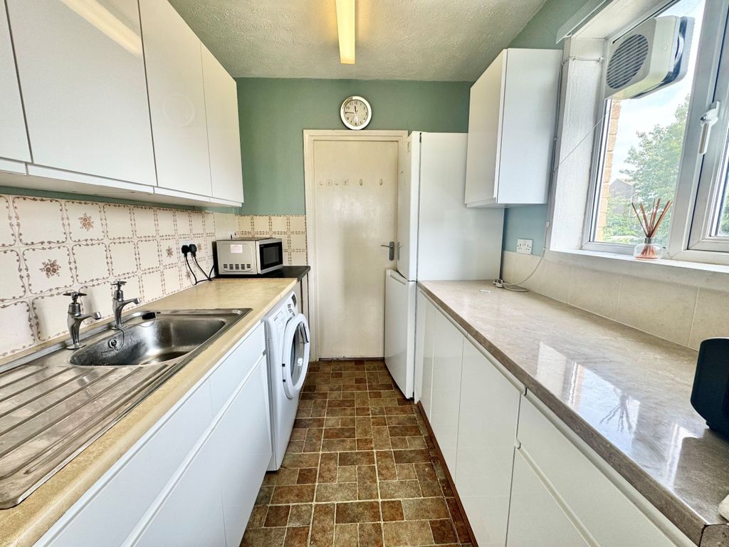 Additional image 2 of 1 bed flat for saleIford Close, Newhaven BN9