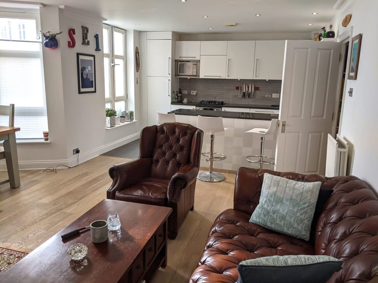 2 Bed Flat, Berwick Court, SE1, N1 7GU photo 2