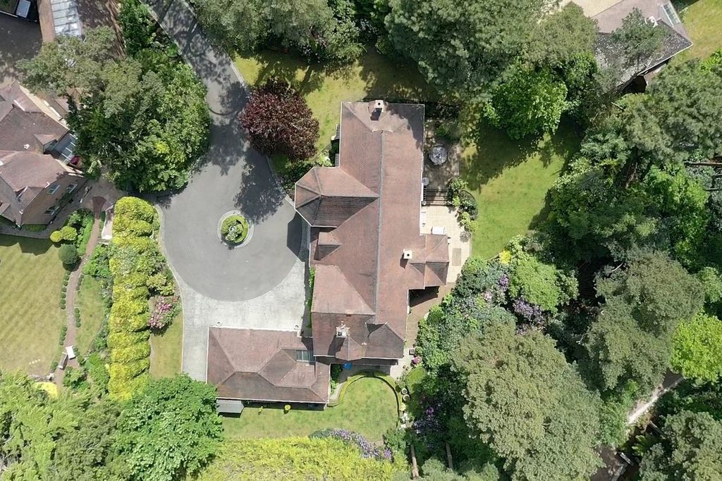Additional image 50 of 4 bed detached house for saleLawrence Drive, Canford Cliffs, Poole BH13