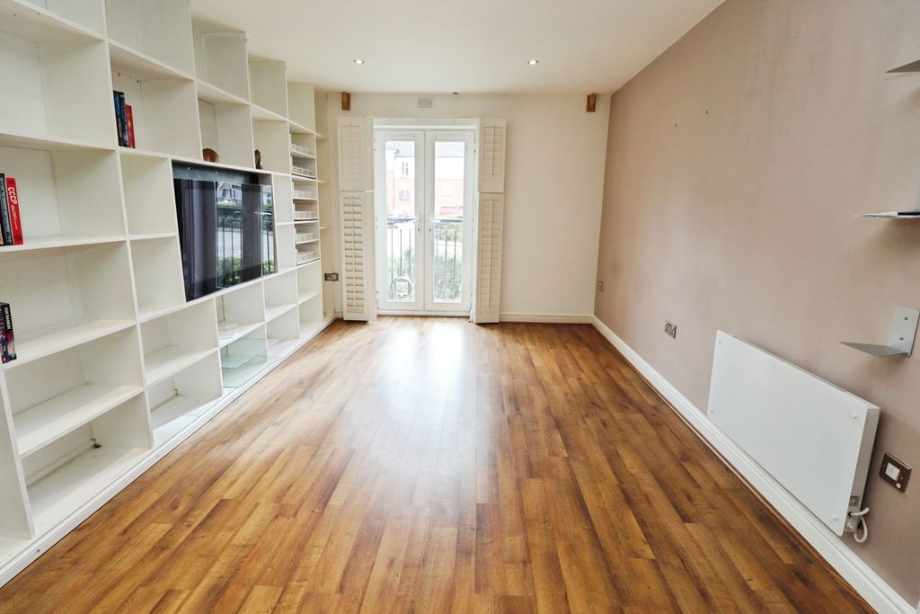 Additional image 5 of 2 bed flat for saleOlsen Rise, Lincoln LN2