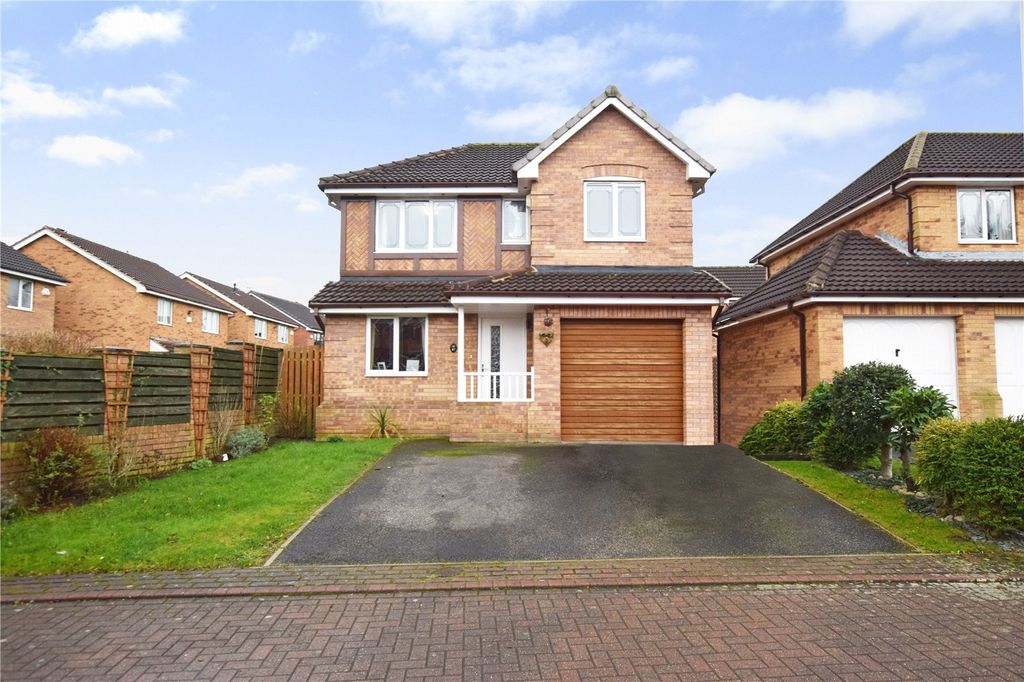 4 bed detached house for saleSwinnow Green, Pudsey, West Yorkshire LS28