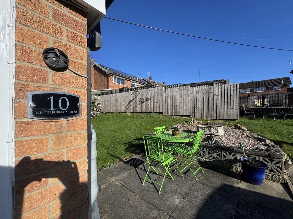 2 bed flat for saleWinterburn Gardens, Whetstone, Leicester LE8 photo 2