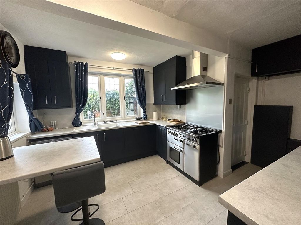 Additional image 5 of 3 bed detached house for saleThe Cottage, Beacon Hill Road, Newark NG24