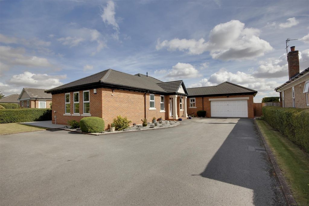 Additional image 23 of 3 bed detached bungalow for saleHumber Road, North Ferriby HU14