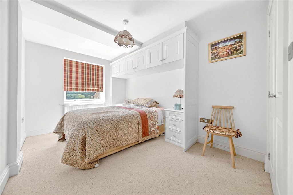 Additional image 11 of 3 bed flat for saleFlat 2, Park Crescent, Roundhay, Leeds LS8