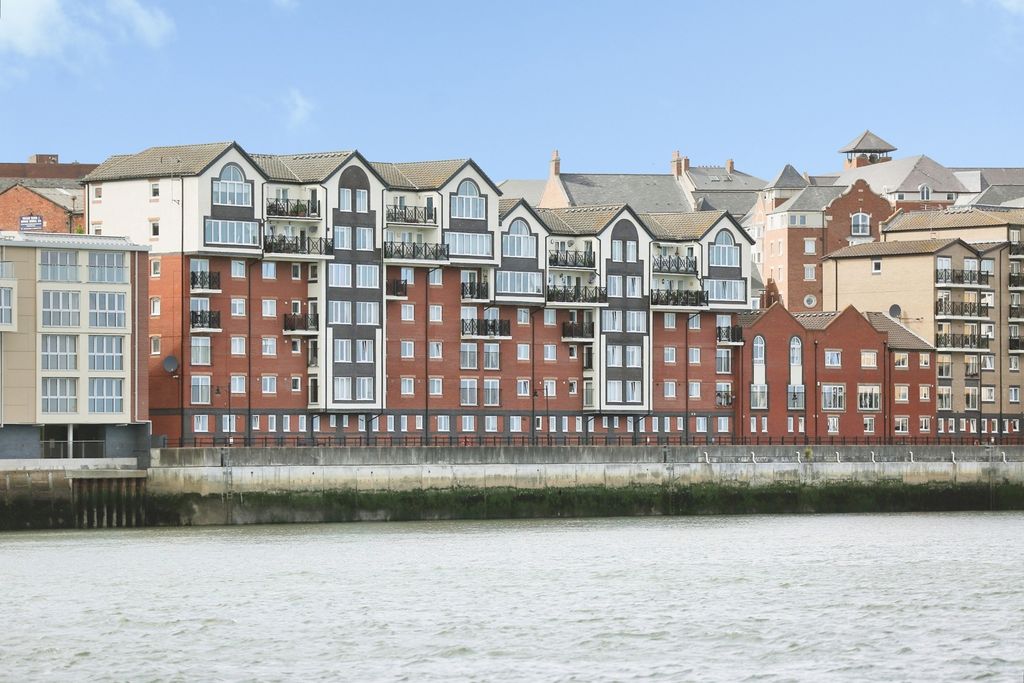 2 bed flat for saleDolphin Quay, Clive Street, North Shields, Tyne And Wear NE29