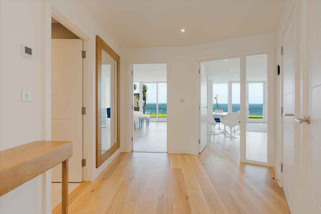 Additional image 17 of 2 bed flat for saleTrebarwith Crescent, Newquay, Cornwall TR7