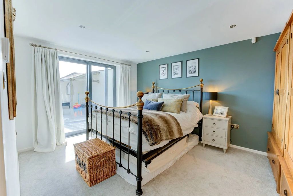 Additional image 18 of 4 bed detached house for saleBrighton Road, Lancing BN15