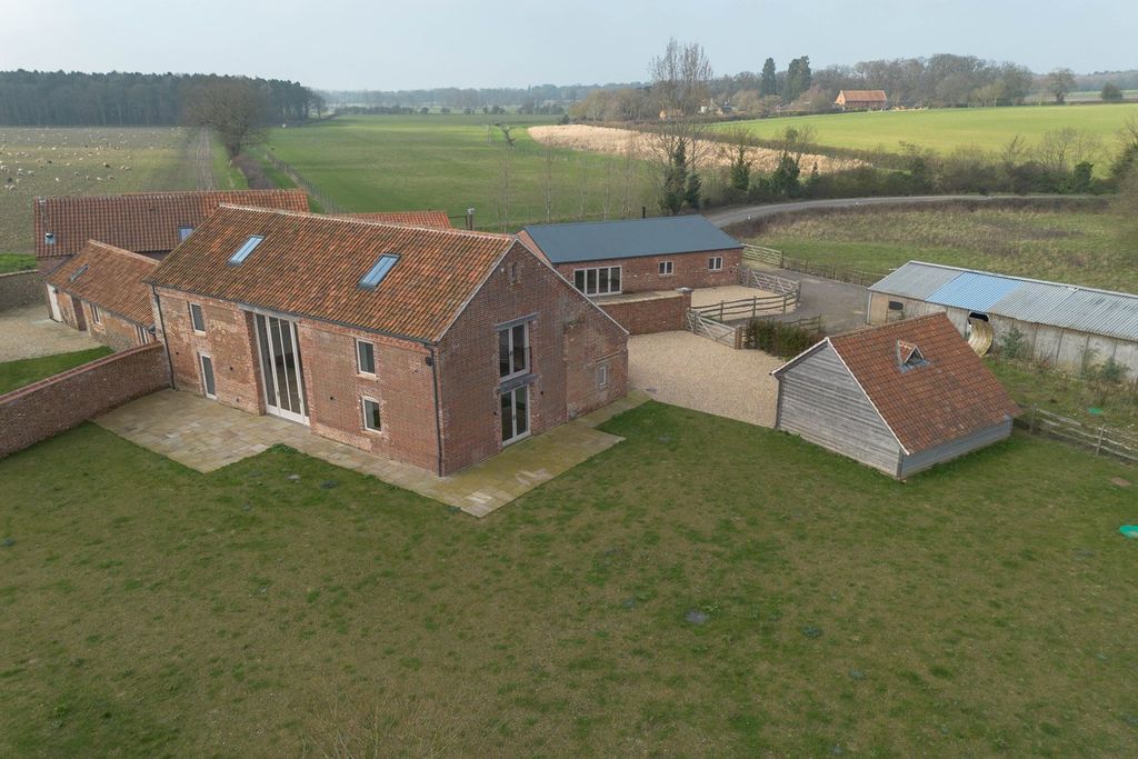 Additional image 17 of 5 bed barn conversion for saleGreen Farm Barns, Hindolveston Road, Melton Constable NR24