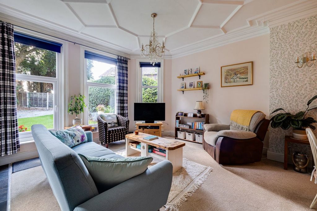 2 bed flat for saleDalefords Lane, Whitegate, Northwich CW8 photo 4