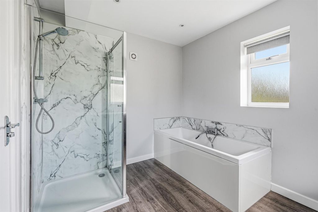Additional image 18 of 5 bed detached house for saleSt. Lawrence Drive, Cringleford NR4