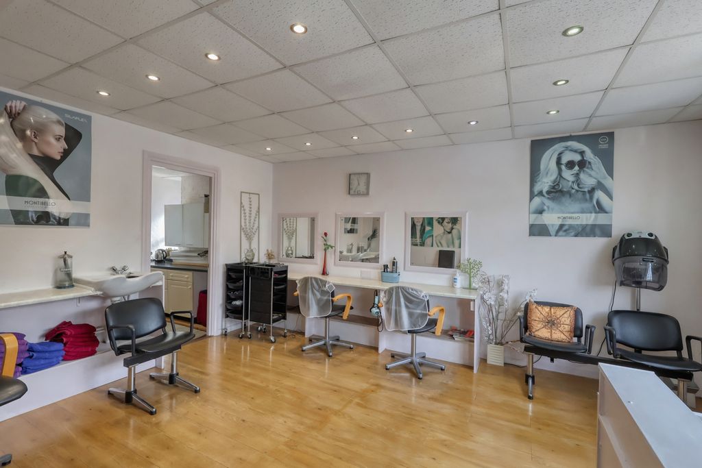Additional image 8 of 4 bed semi-detached house for saleSummerleys Road, Princes Risborough, Buckinghamshire HP27