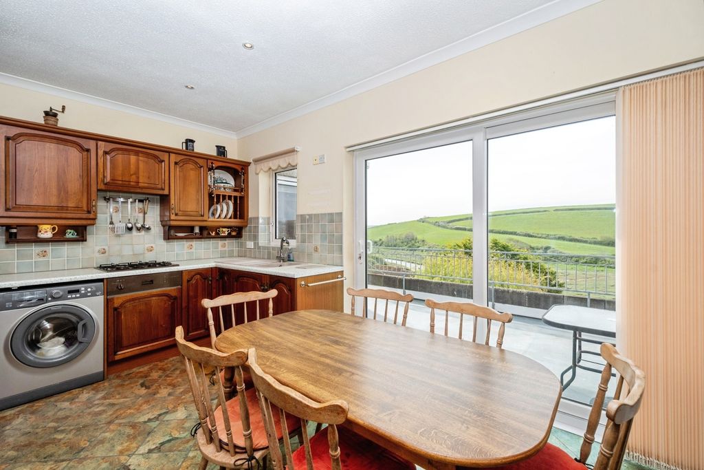 Additional image 11 of 4 bed detached house for saleTredour Road, Newquay, Cornwall TR7