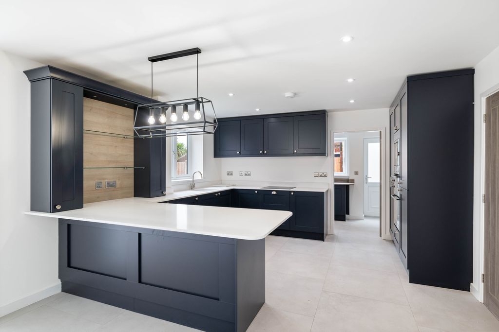 Additional image 2 of 4 bed detached house for saleWillingham Road, Market Rasen LN8