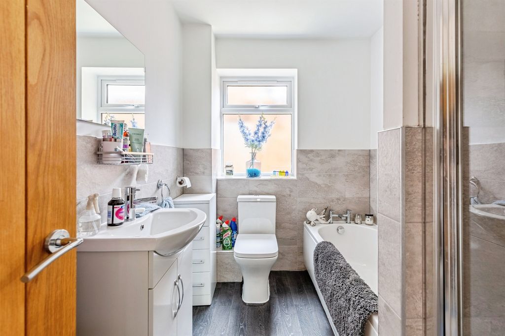Additional image 5 of 2 bed detached bungalow for saleEast Street, Olney MK46