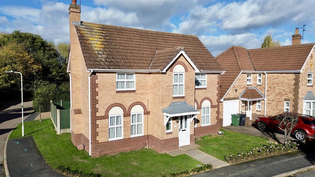 4 bed detached house for saleOakley Drive, Loughborough LE11