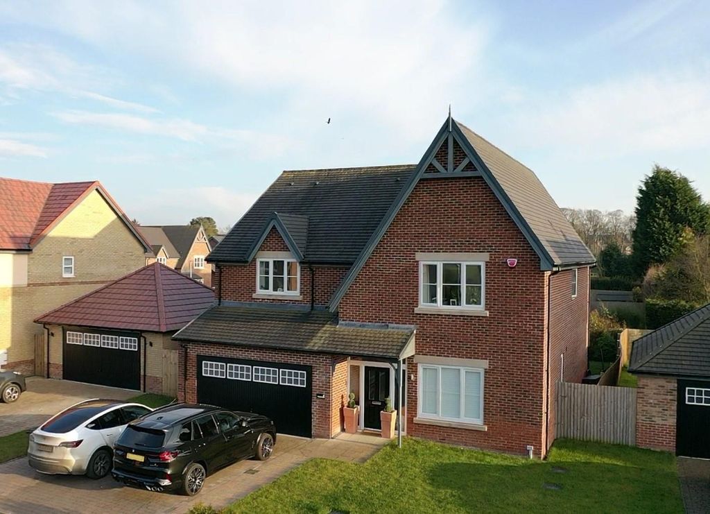 5 bed detached house for saleEachwick Drive, Medburn, Newcastle Upon Tyne NE20