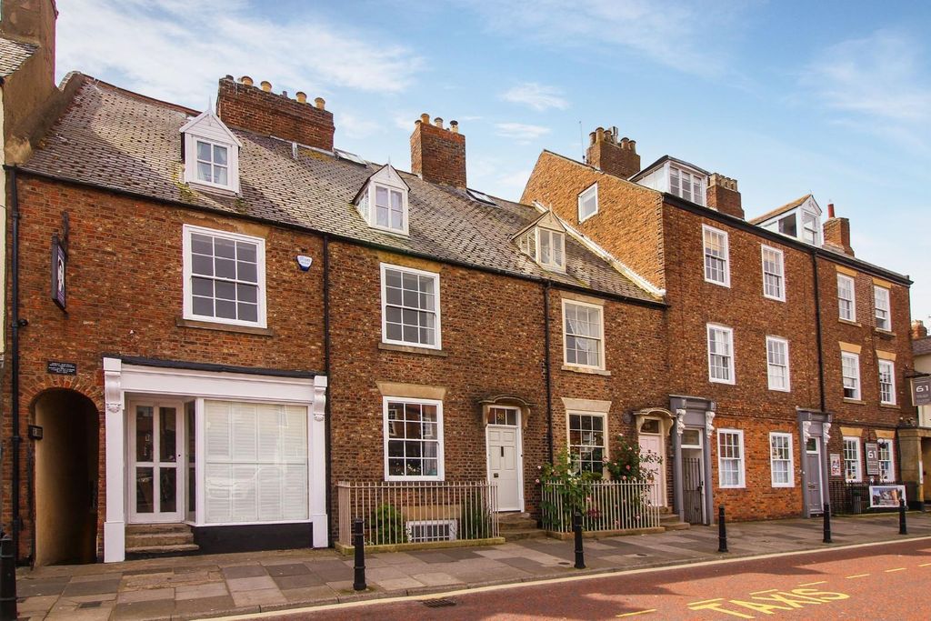 4 bed terraced house for saleFront Street, Tynemouth NE30
