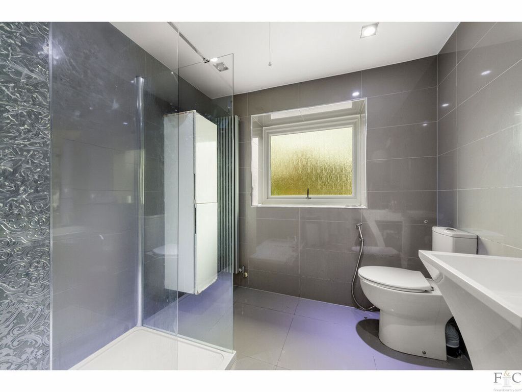 Additional image 19 of 6 bed detached house for saleThe Fairway, Oadby LE2