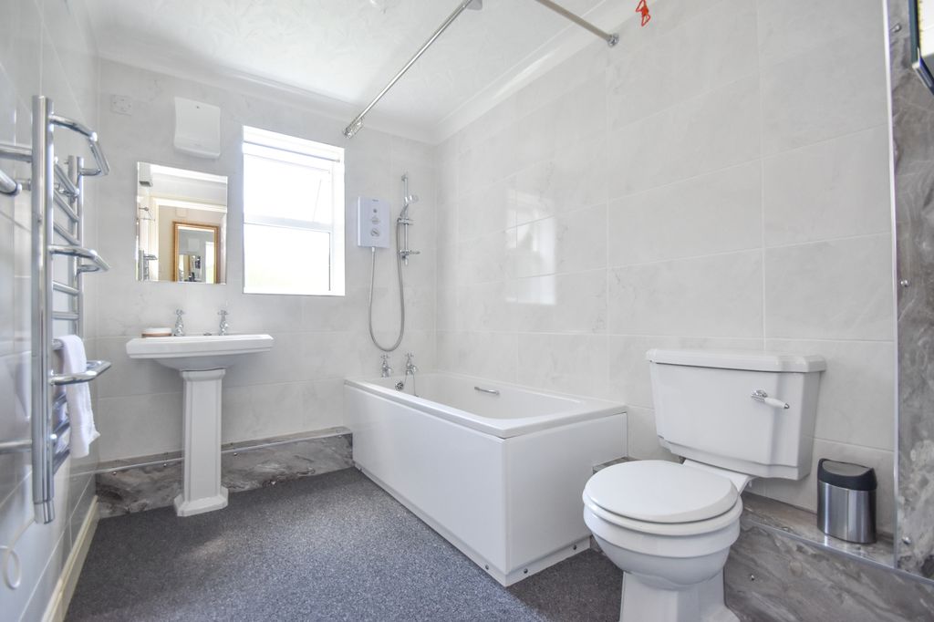 Additional image 9 of 2 bed flat for saleSutton Court, Skegness PE25