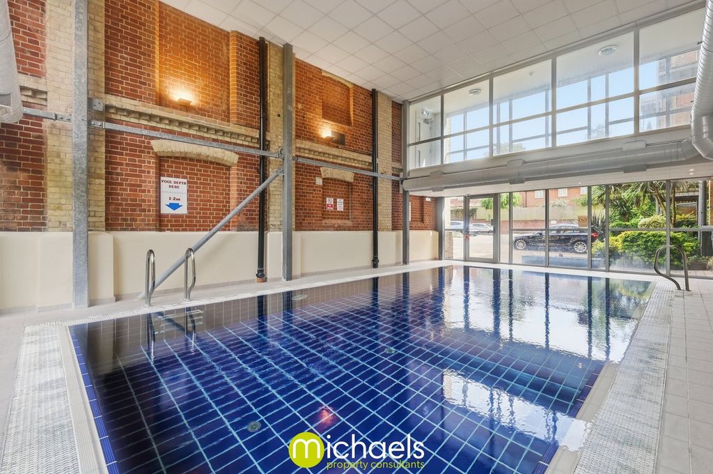 2 bed flat for saleSchool Lane, Mistley, Manningtree CO11 photo 3