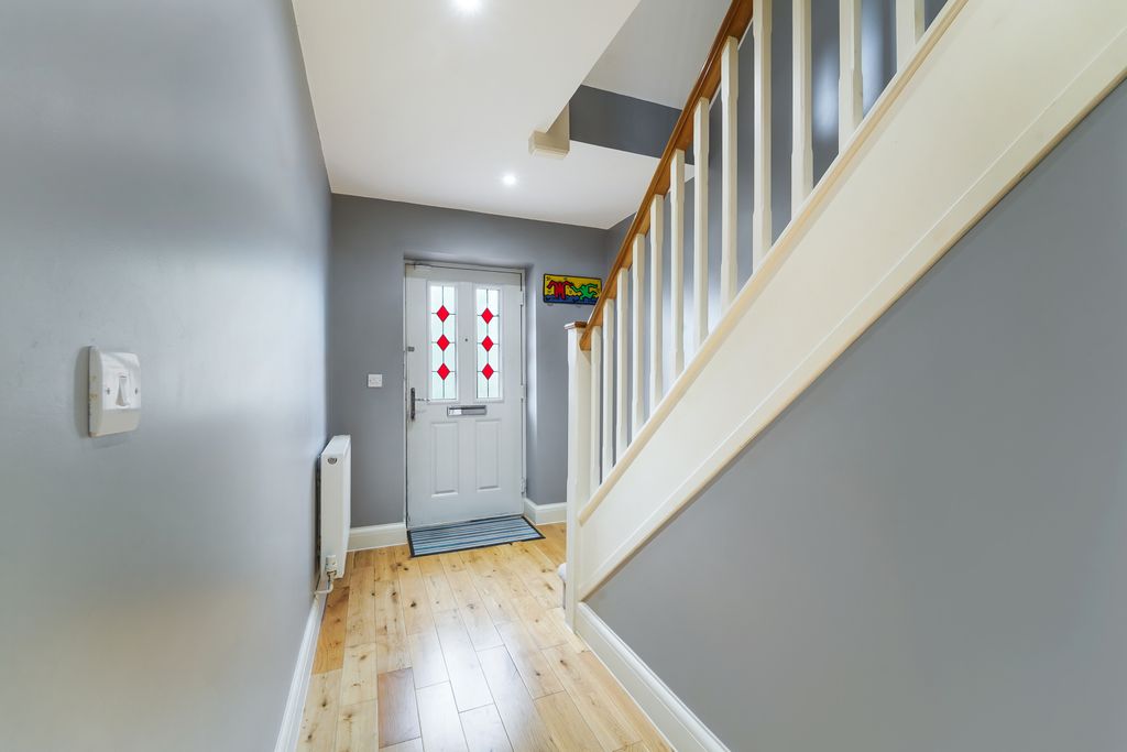 Additional image 5 of 4 bed semi-detached house for salePollard Road, Morden SM4