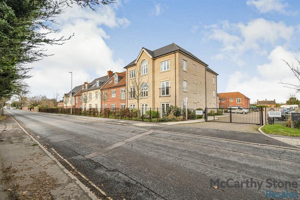 1 bed flat for saleLouis Arthur Court, 27-31 New Road, North Walsham, Norfolk NR28
