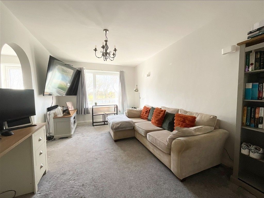 Additional image 4 of 2 bed flat for saleWestern Road, Lancing, West Sussex BN15