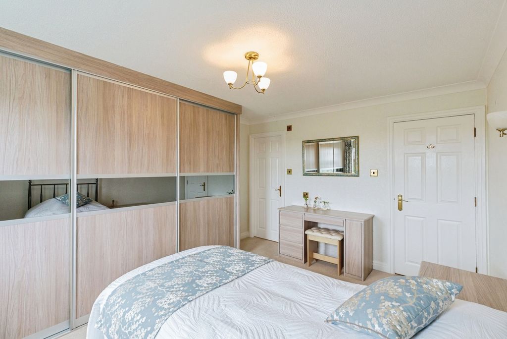 Additional image 18 of 2 bed flat for saleSunningdale Court, Lytham St. Annes, Lancashire FY8