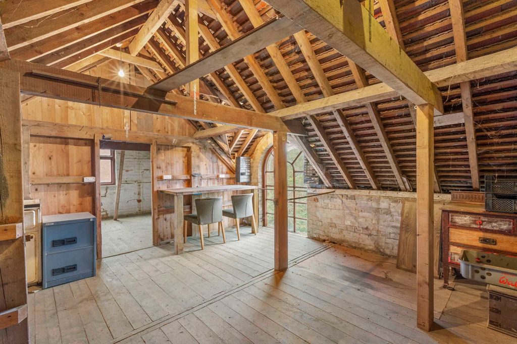 Additional image 15 of 7 bed detached house for salePrinces Risborough, Buckinghamshire HP27