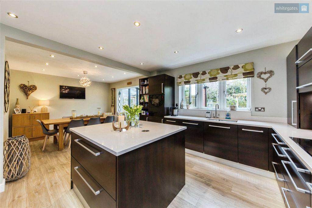 Additional image 3 of 5 bed detached house for saleKensington Drive, Willaston, Nantwich, Cheshire CW5