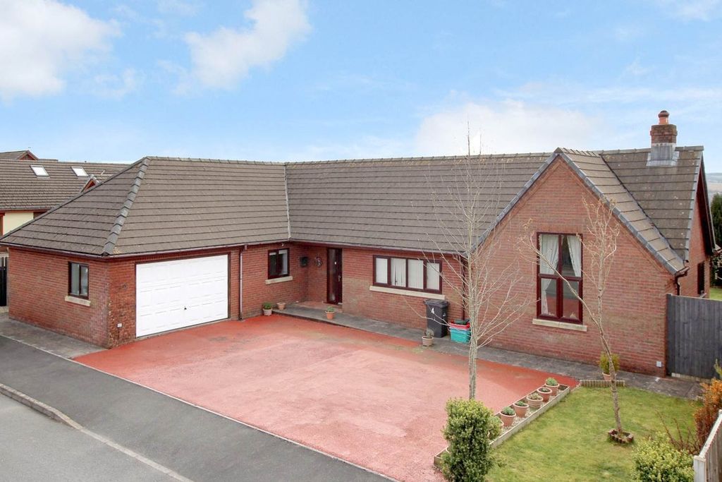 4 bed detached bungalow for saleTai Cae Mawr, Llanwrtyd Wells LD5