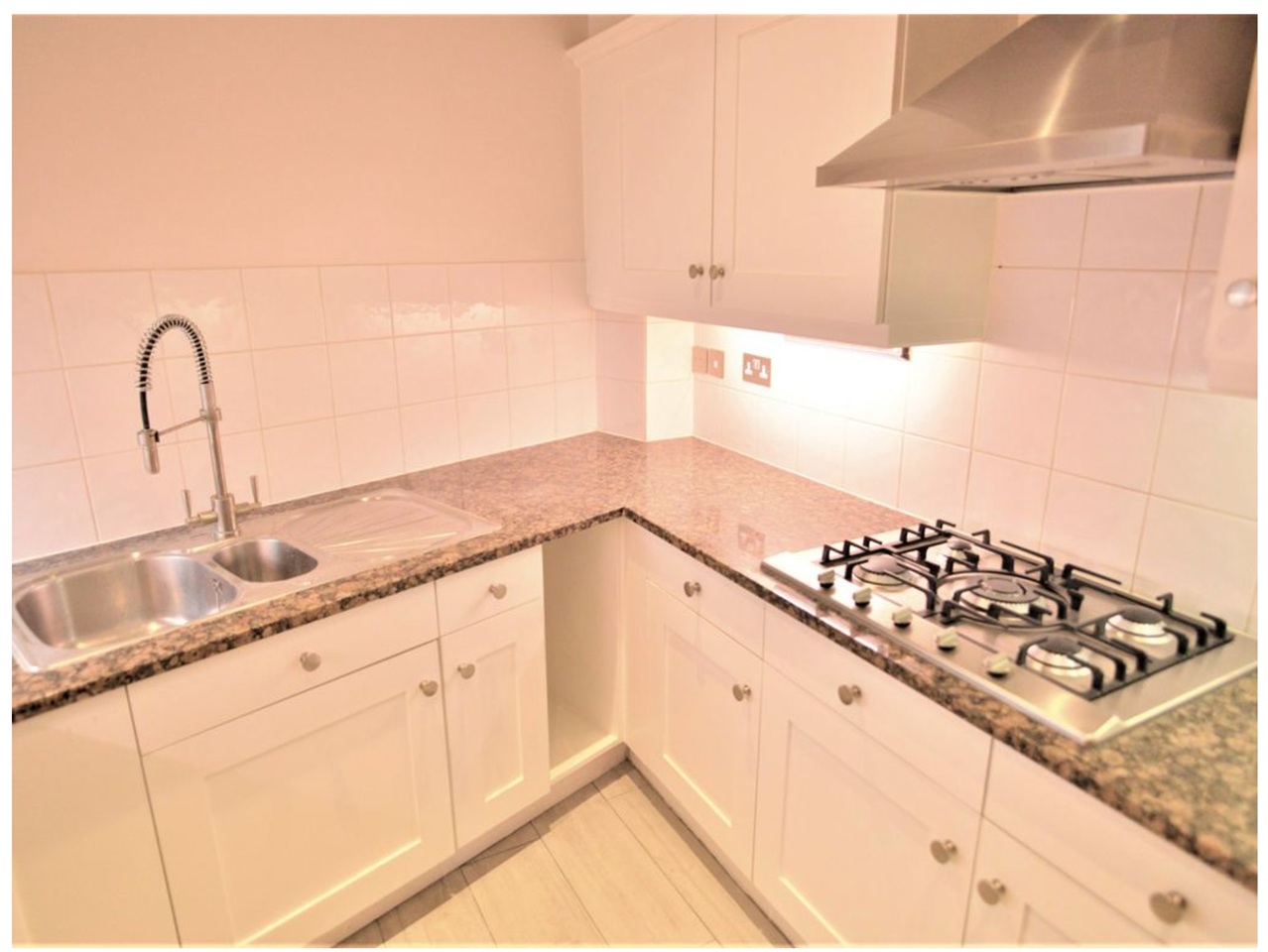 3 Bed Flat, Emery Hill Street, SW1P, N1 7GU photo 2