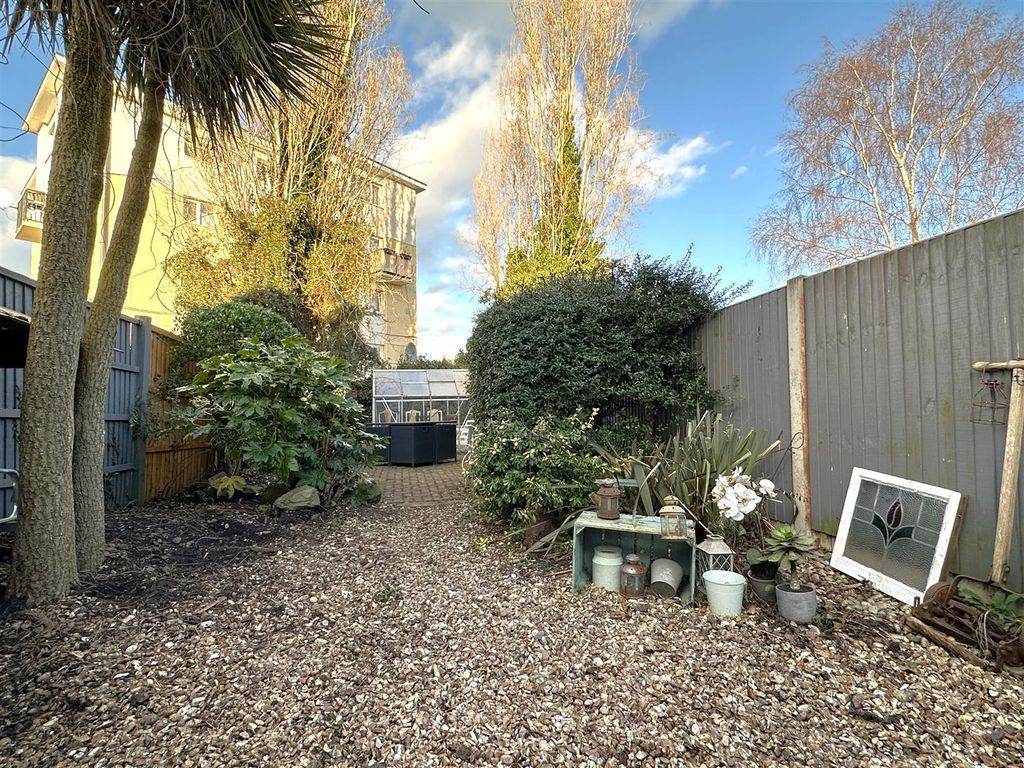 Additional image 3 of 3 bed terraced house for saleSouthend Avenue, Newark NG24