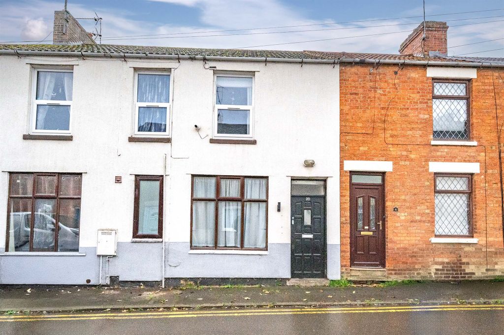 3 bed flat for saleNew Street, Desborough, Kettering NN14