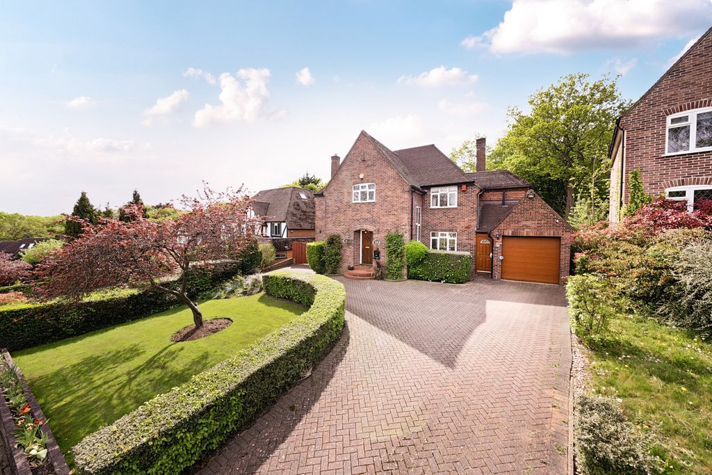 4 bed detached house for saleCopse Wood Way, Northwood HA6