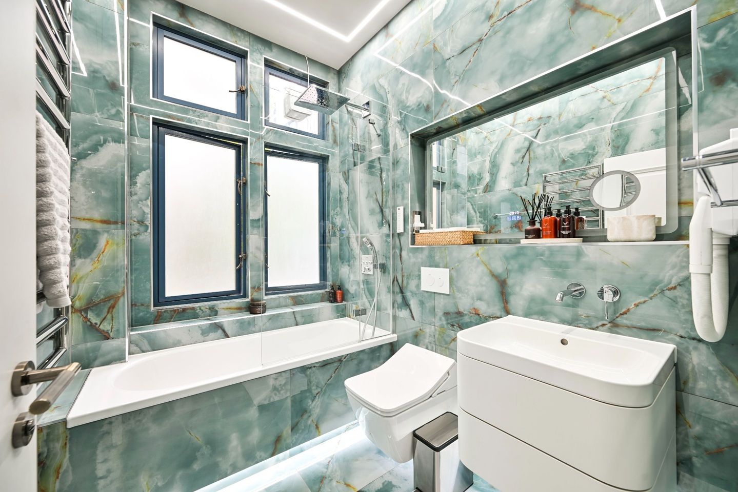 3 Bed Flat, Charing Cross Road, WC2H, N1 7GU photo 4