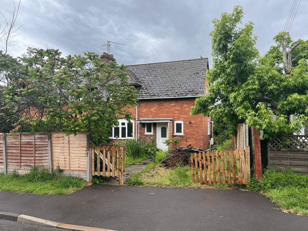 3 bed semi-detached house for sale30 Pensham Hill, Pershore WR10