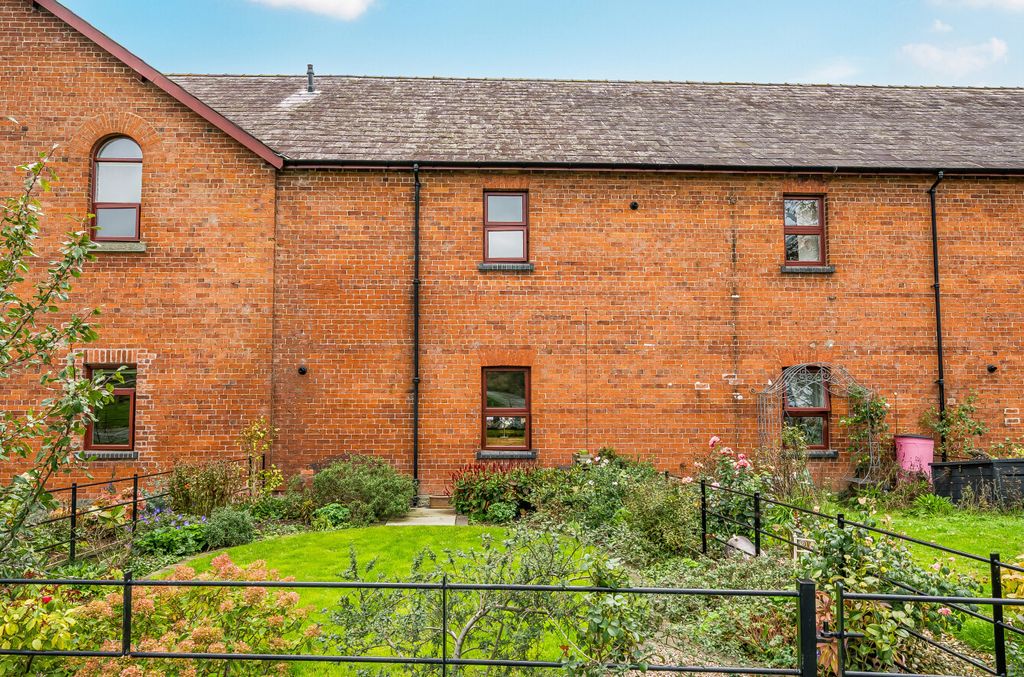 3 bed terraced house for saleForden, Welshpool, Powys SY21