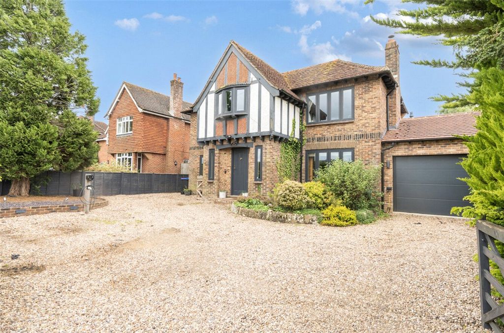 4 bed detached house for saleElcot Lane, Marlborough, Wiltshire SN8