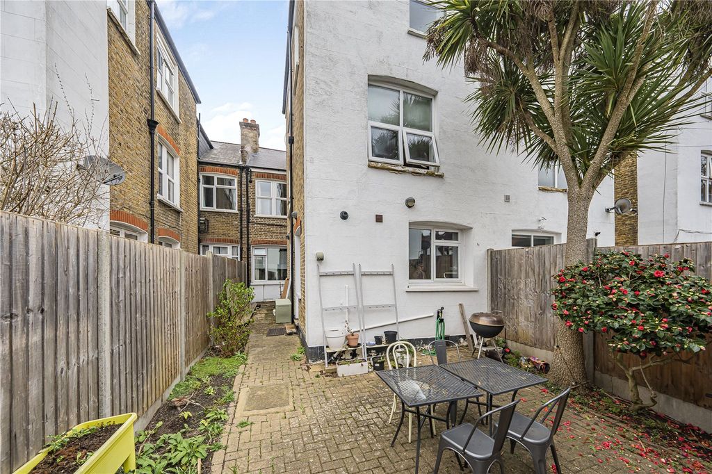 Additional image 16 of 3 bed flat for saleKingston Road, New Malden KT3
