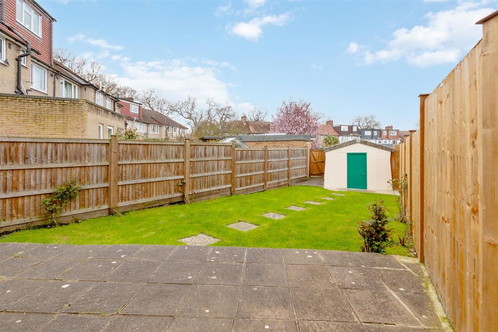 Additional image 5 of 3 bed semi-detached house for saleNorthernhay Walk, Morden SM4