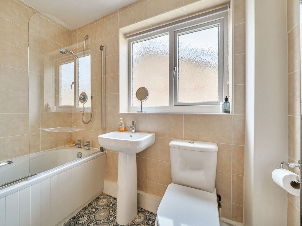 Additional image 7 of 3 bed detached house for saleCavewell Gardens, Ossett, West Yorkshire WF5