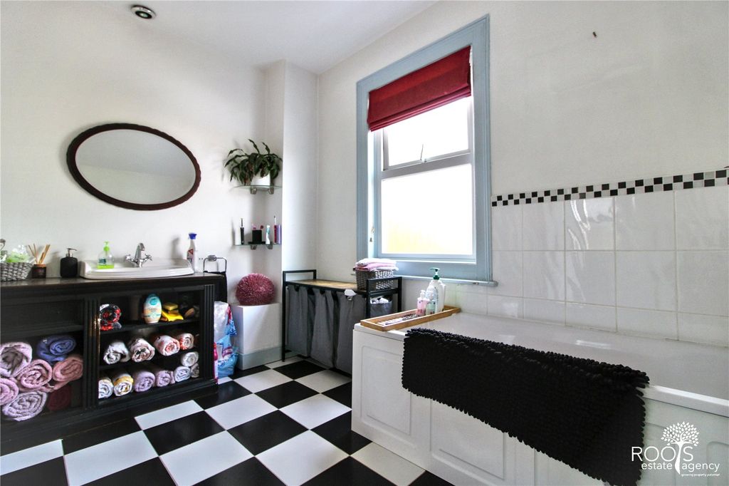 Additional image 12 of 5 bed semi-detached house for saleCraven Road, Newbury RG14