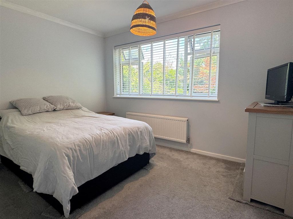 Additional image 12 of 4 bed detached house for saleBledlow Close, Newbury RG14